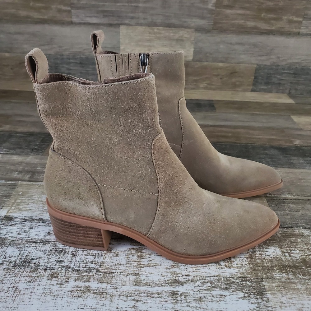 Dolce Vita Bryson Womens Bootie Sz 9.5 M Taupe Suede Leather Point Toe Zip Ankle